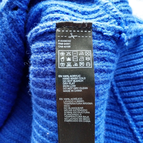 Crop top sweater - Picture 10 of 12